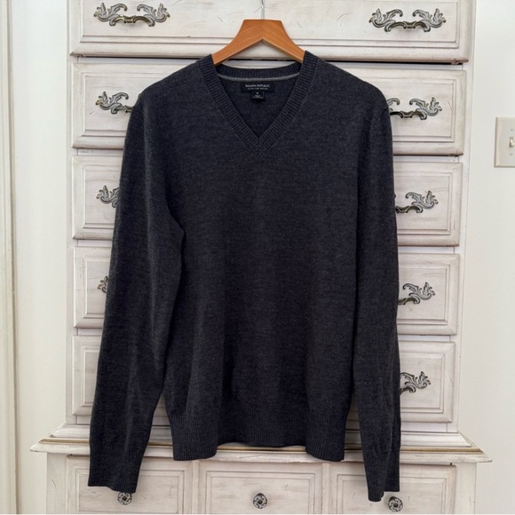 Banana Republic Merino Wool Sweater - Picture 1 of 4